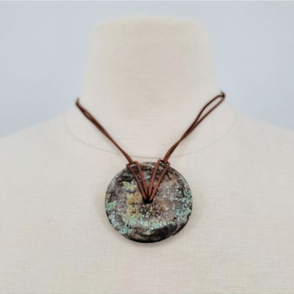 Vintage Round Stone Turquoise Flecked Bohemian Leather Strand Choker Necklace - Picture 1 of 7